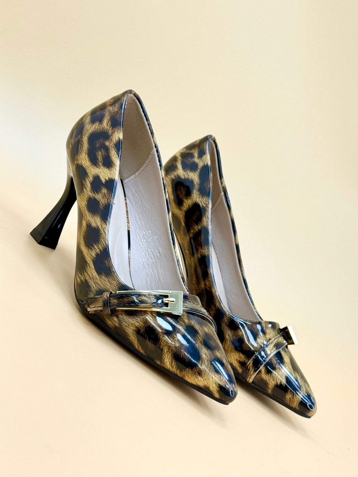 NEW , WOMEN SHOES HEELS W149