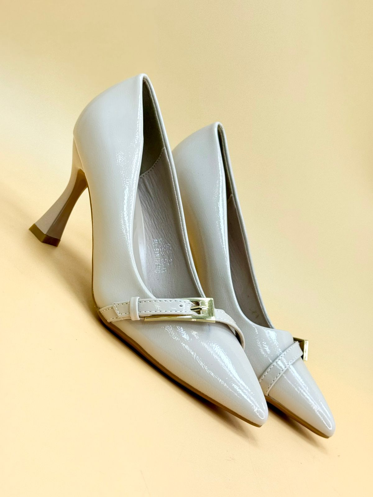 NEW , WOMEN SHOES HEELS W149