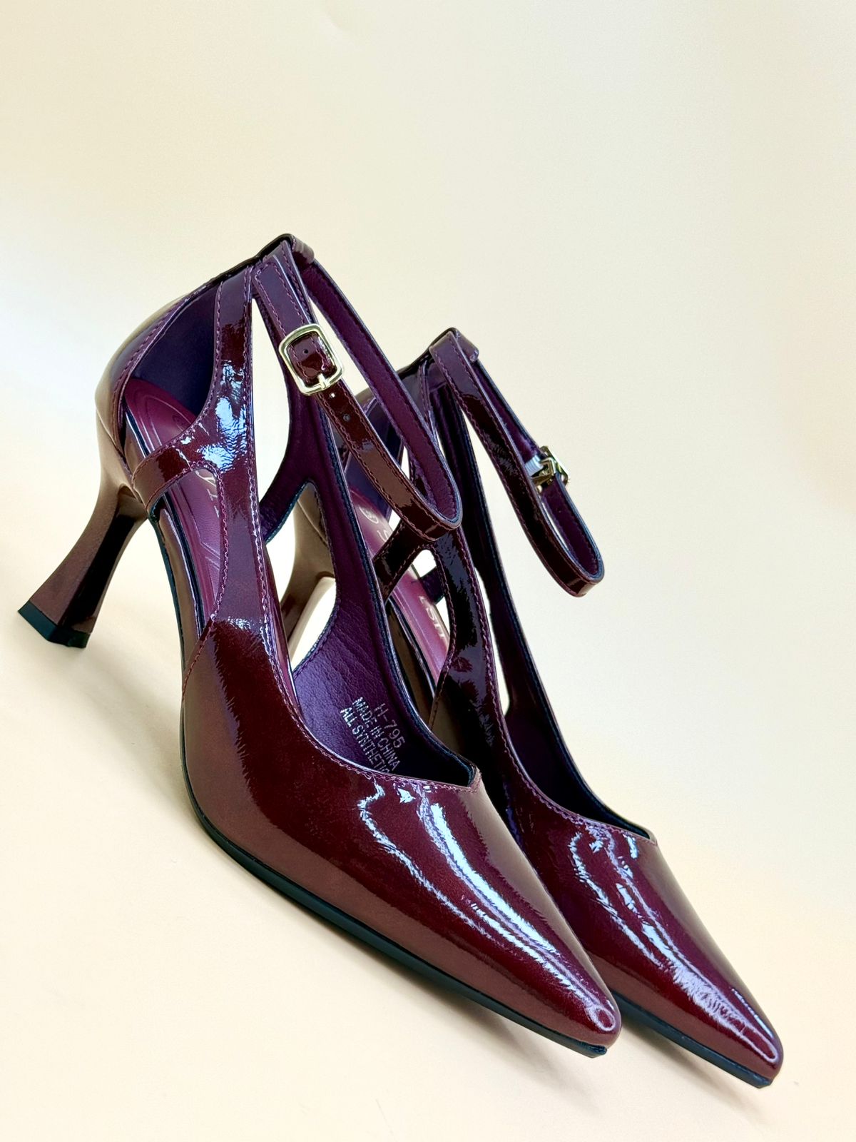NEW , WOMEN SHOES HEELS W159