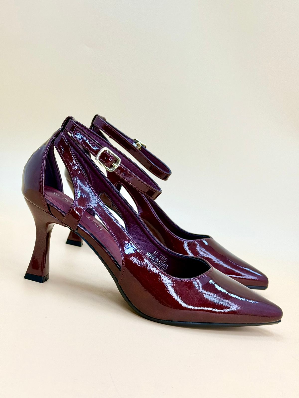 NEW , WOMEN SHOES HEELS W159