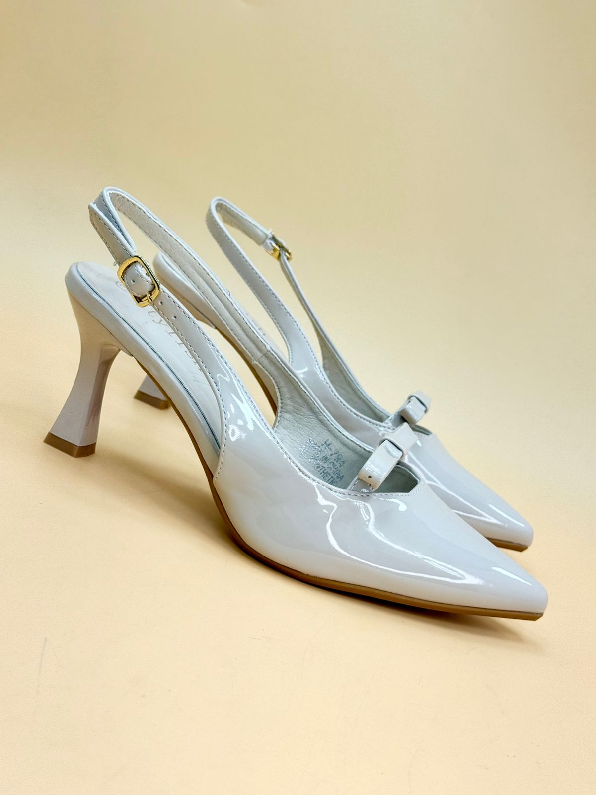 NEW , WOMEN SHOES HEELS W163