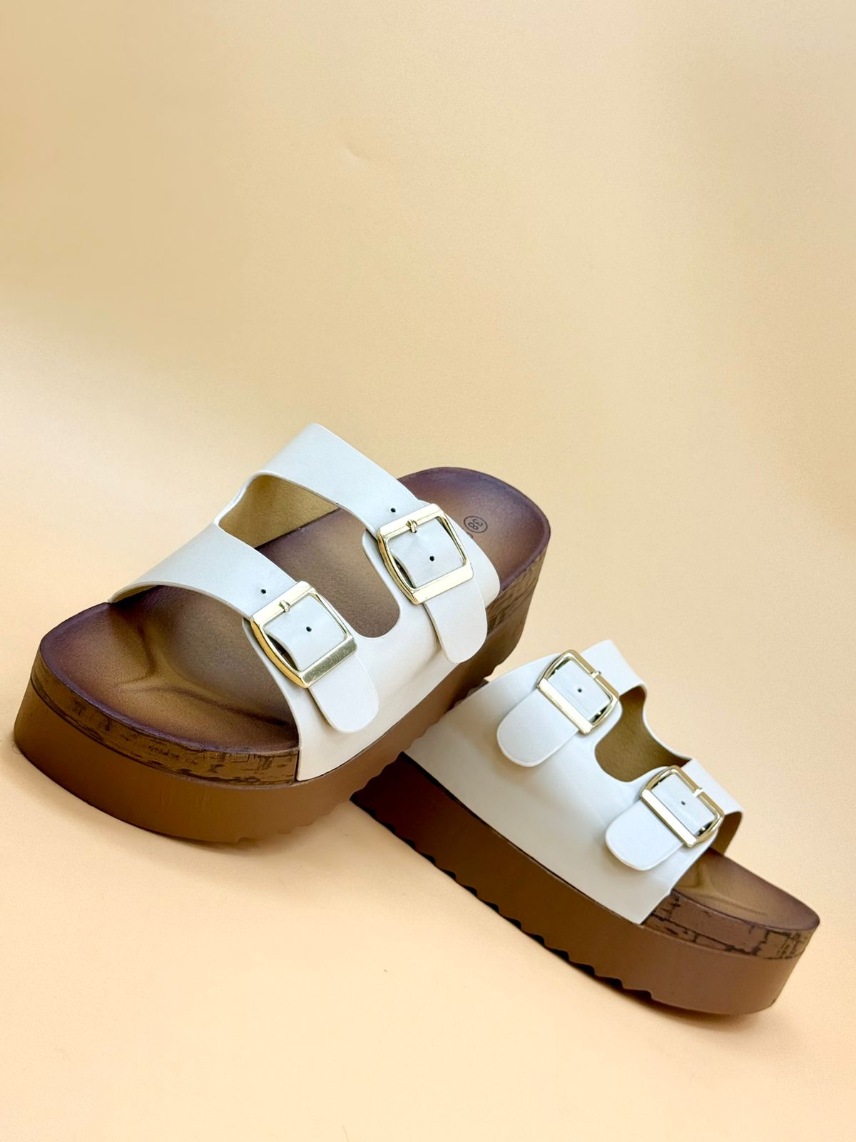 NEW , WOMEN SLIPPERS WC14