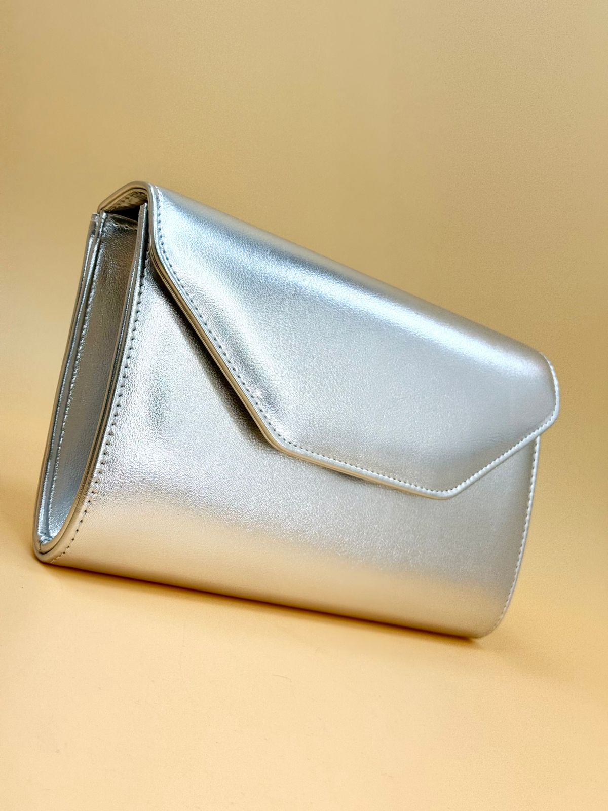 NEW 2025 , WOMEN HANDBAGS B112