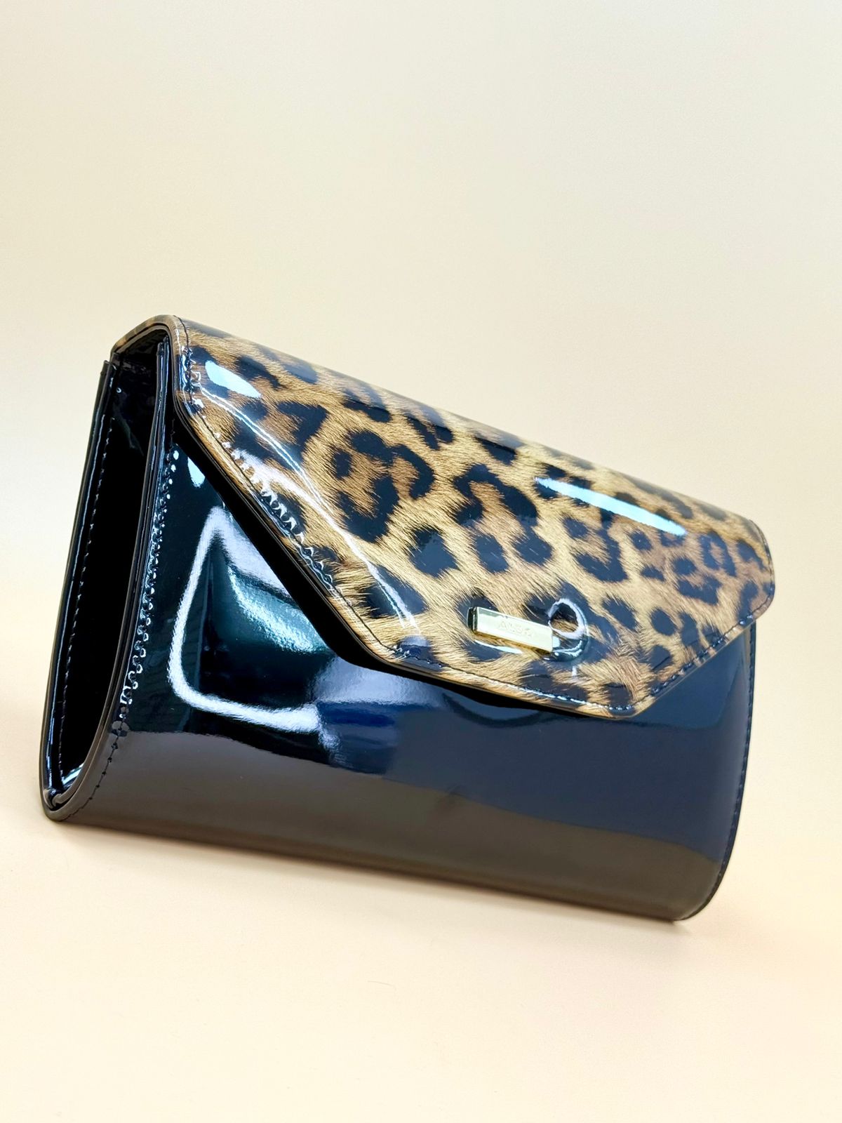 NEW 2025 , WOMEN HANDBAGS B112