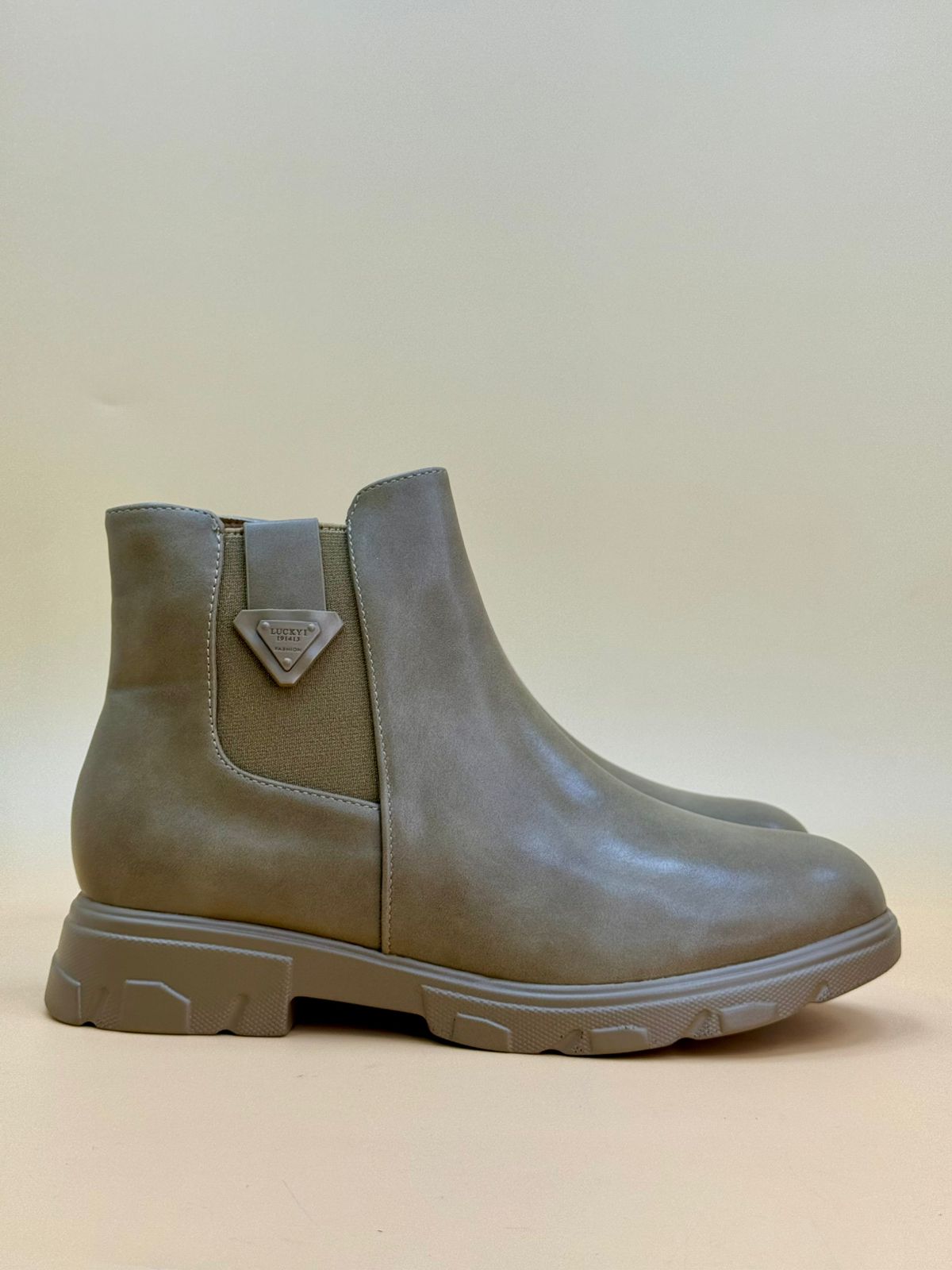 WOMEN SHOSE WW70