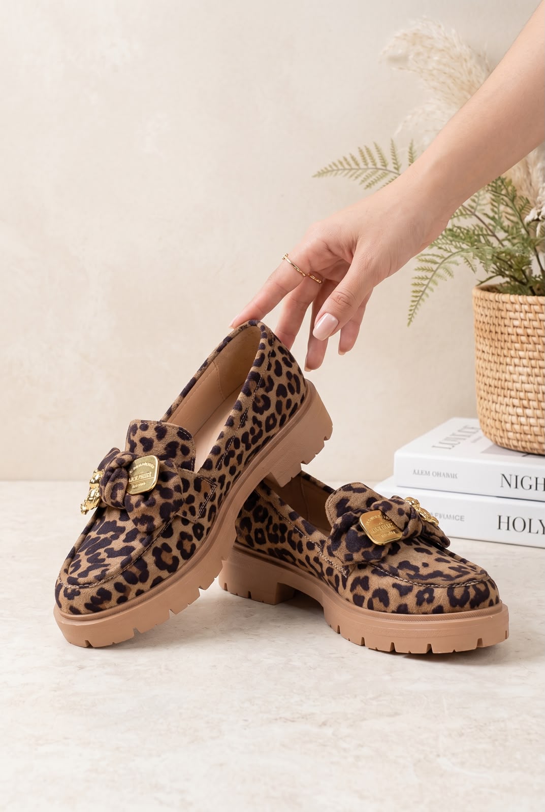 WOMEN SHOES W121