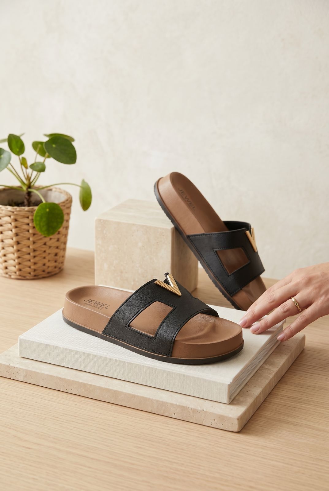 WOMEN SLIPPERS S56