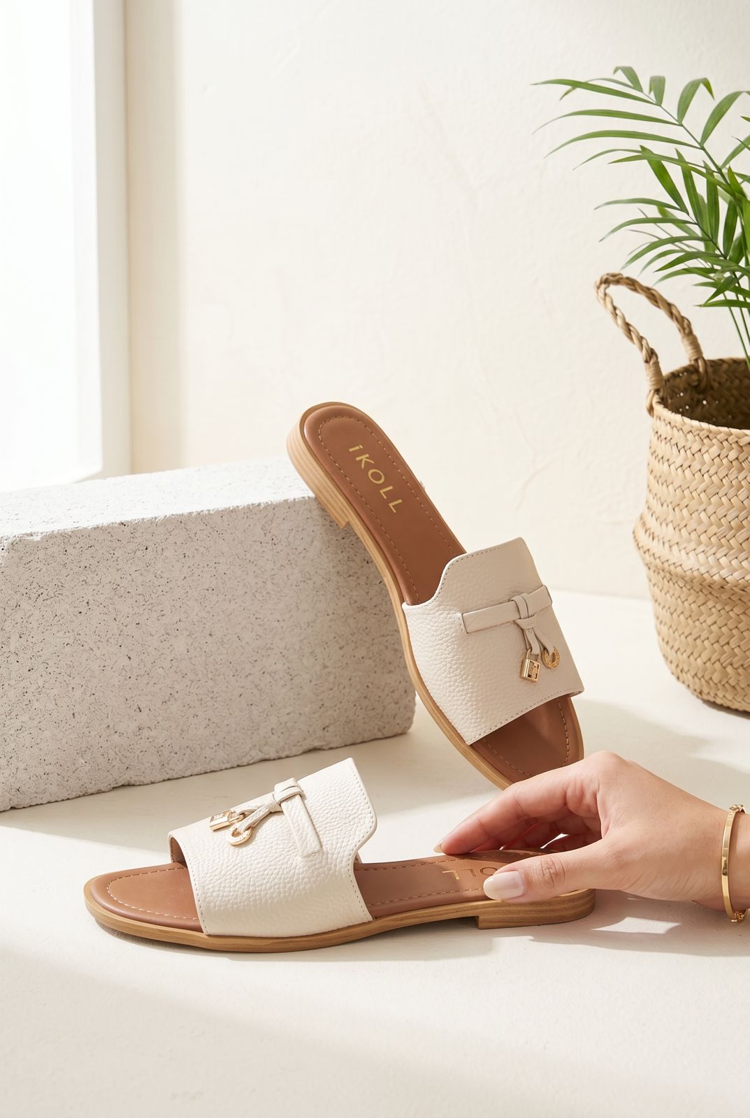 WOMEN SLIPPERS S11