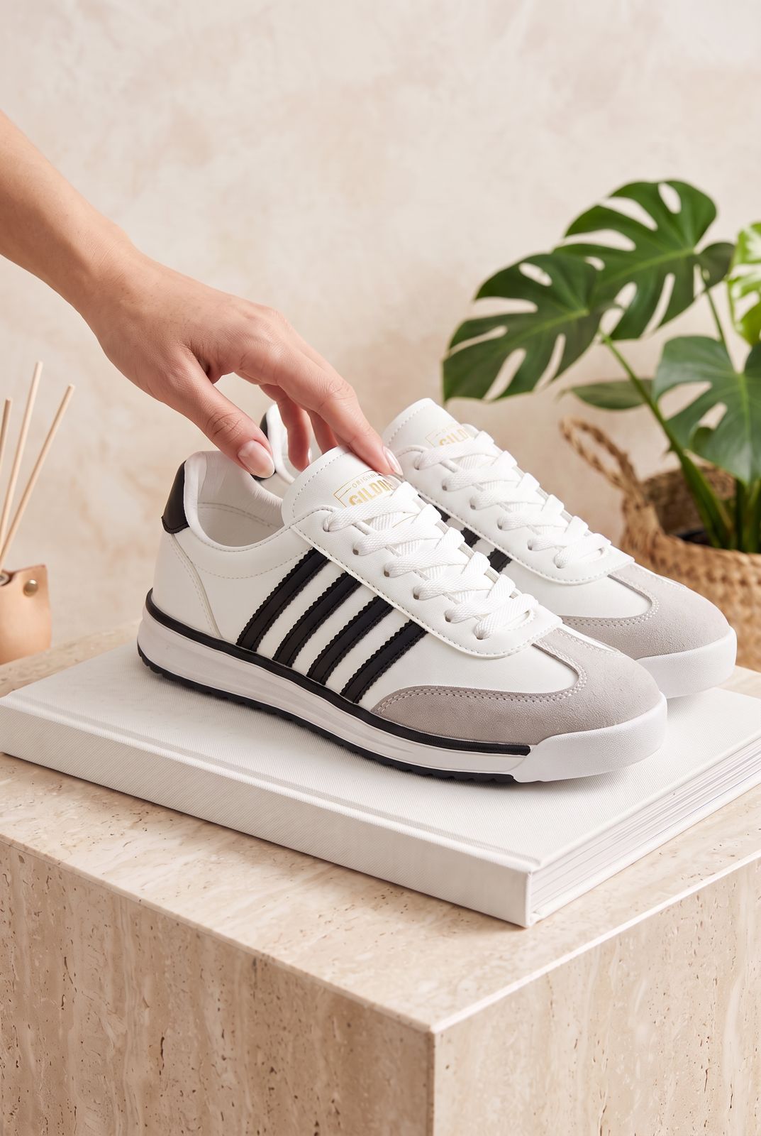 WOMEN SHOSE W562
