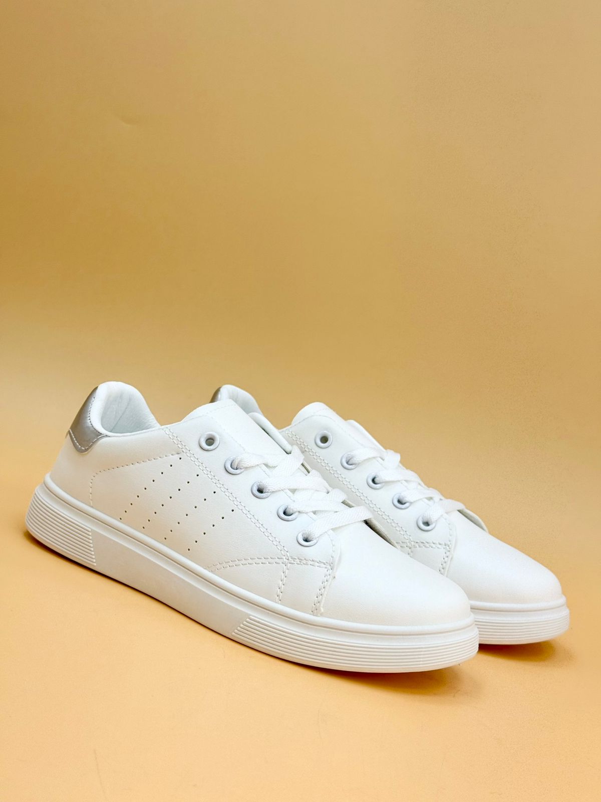WC4 WOMEN SALE