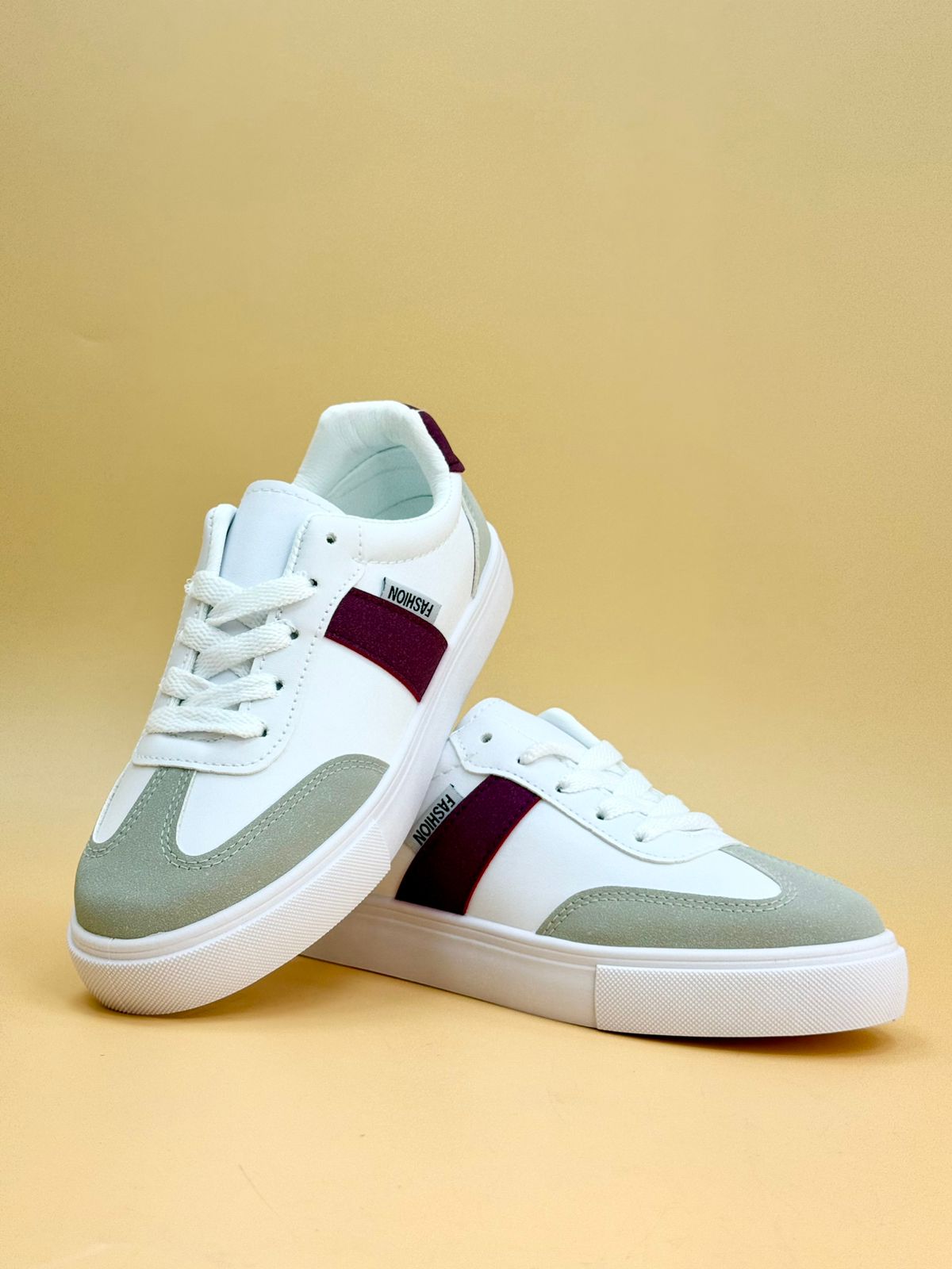 WC2 WOMEN SALE