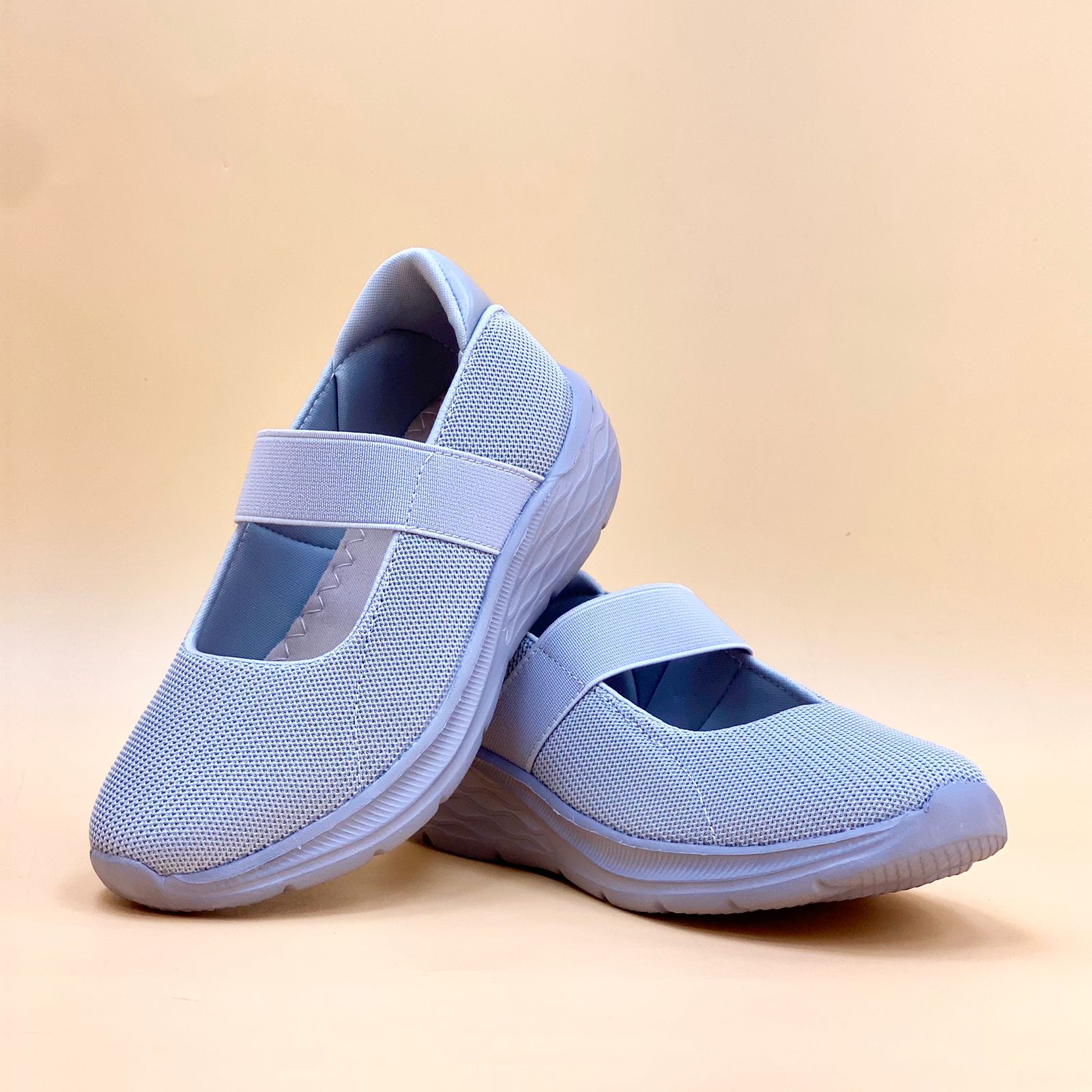 NEW , KIDS SHOES SIZE FROM 25 TO 36 K83