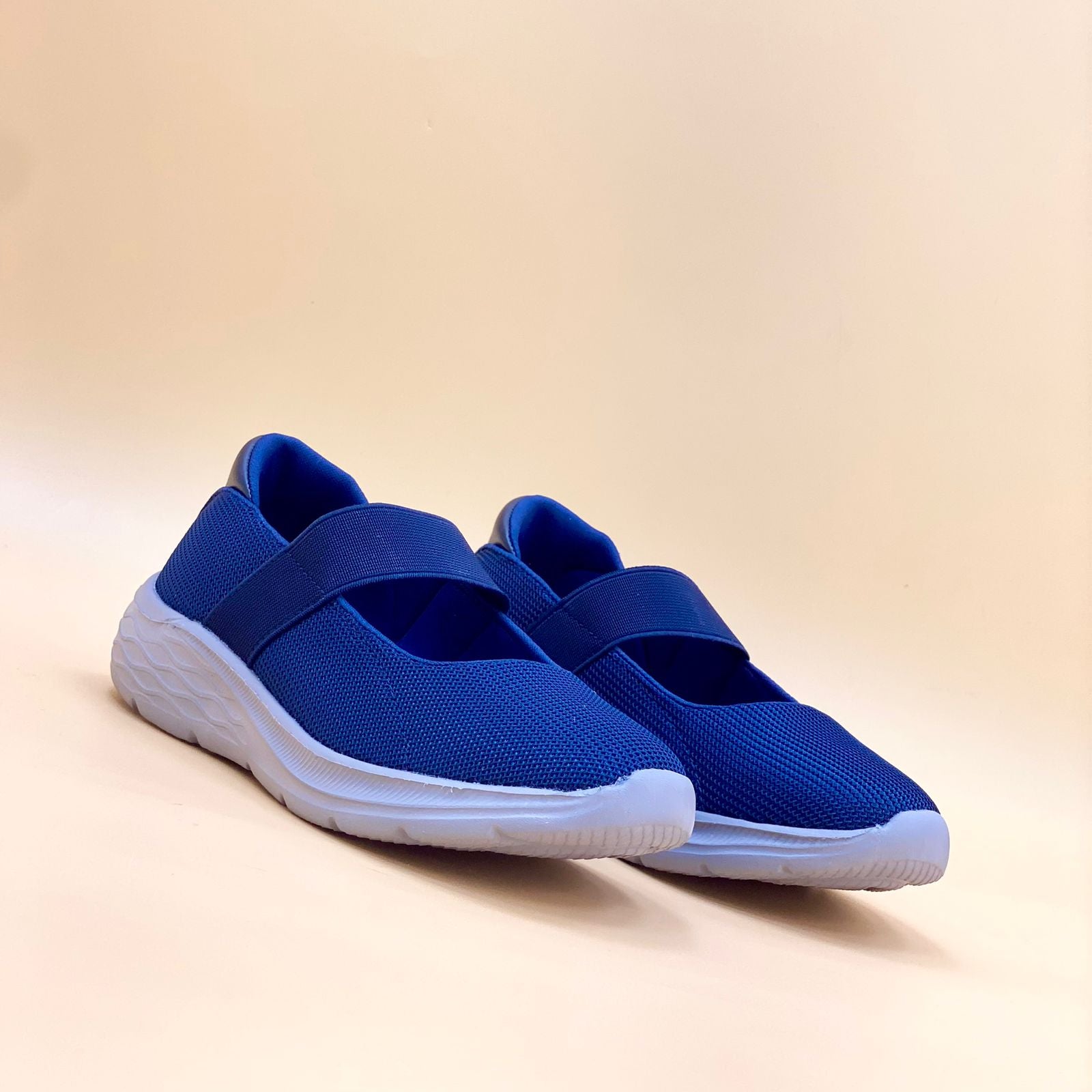 NEW , KIDS SHOES SIZE FROM 25 TO 36 K83