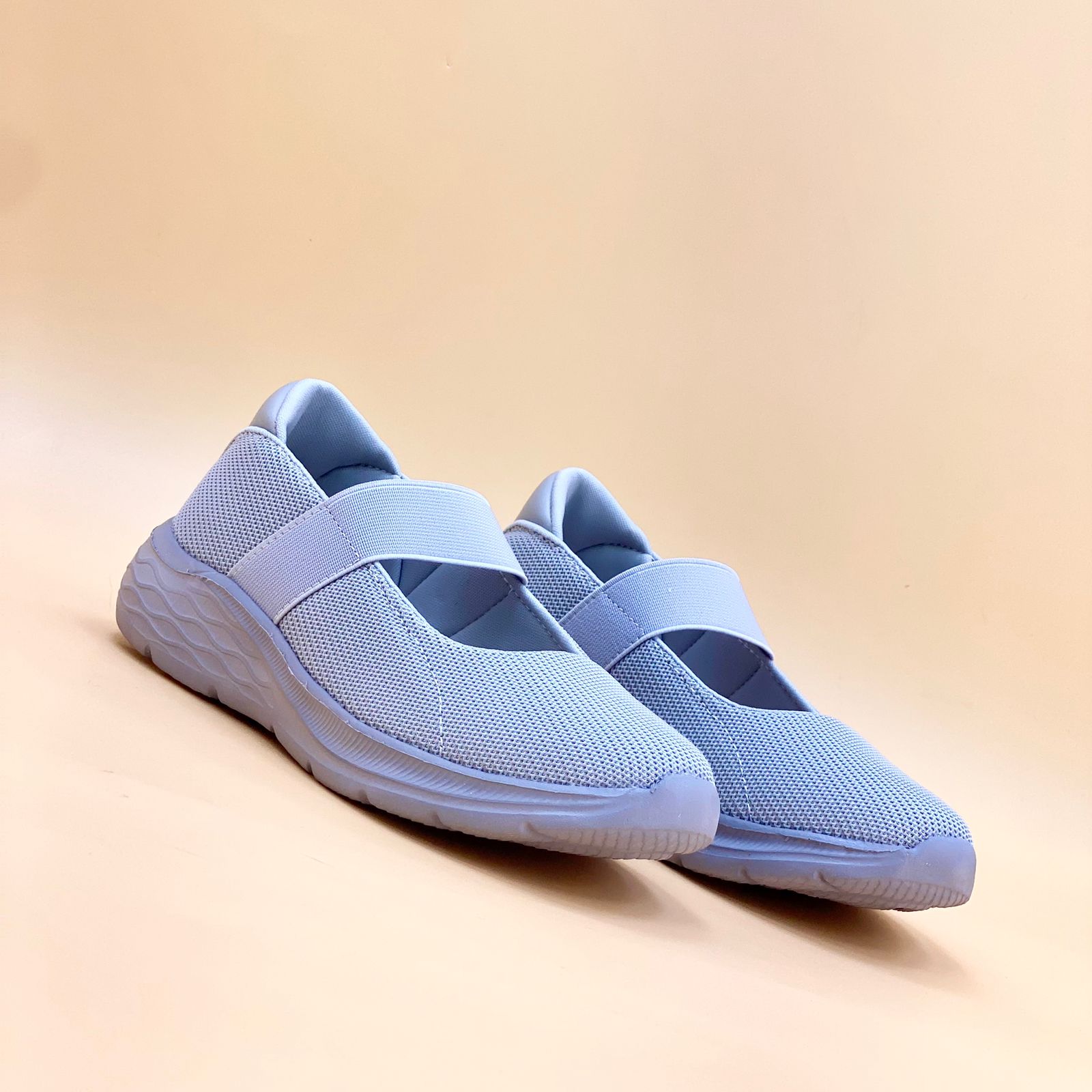 NEW , KIDS SHOES SIZE FROM 25 TO 36 K83