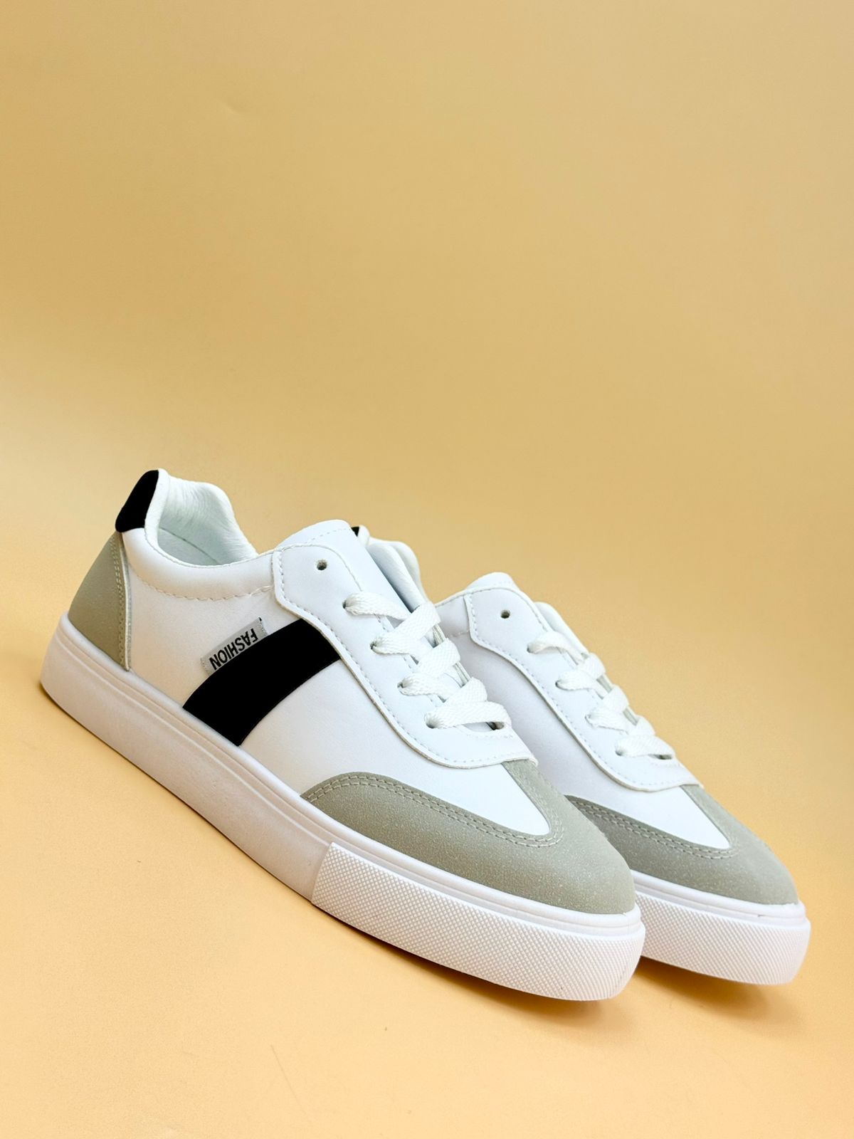 WC2 WOMEN SALE