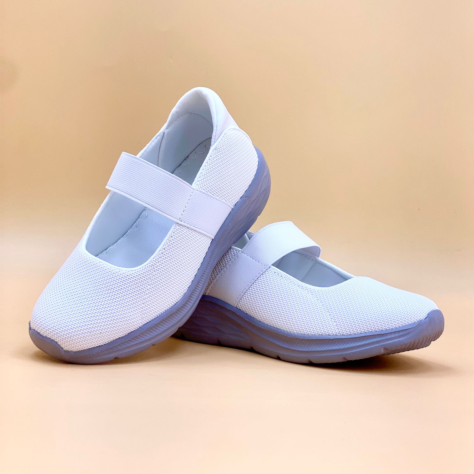 NEW , KIDS SHOES SIZE FROM 25 TO 36 K83