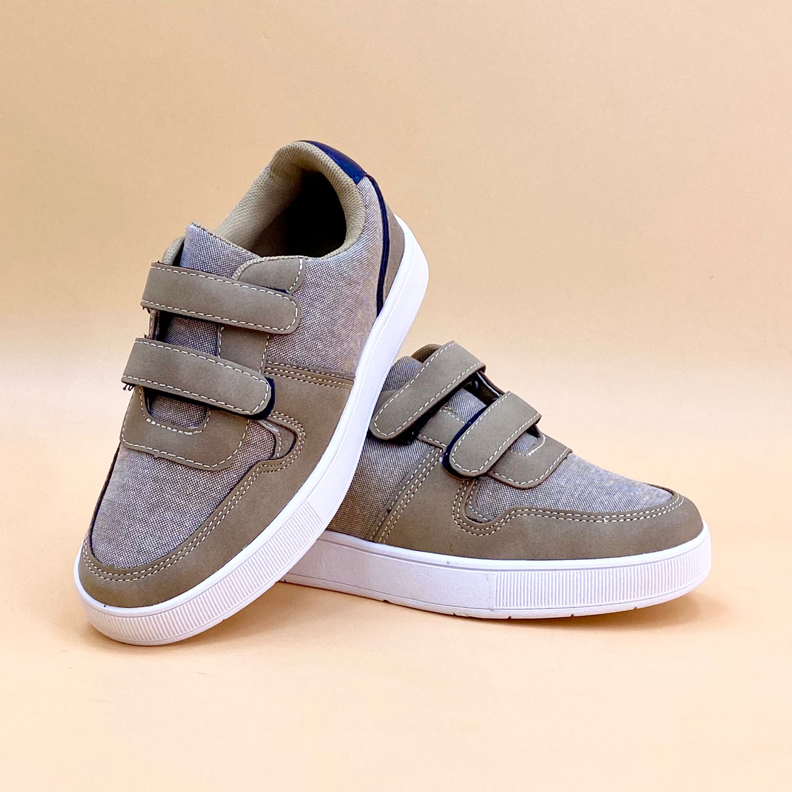 NEW , KIDS SHOES SIZE FROM 20 TO 36 K81