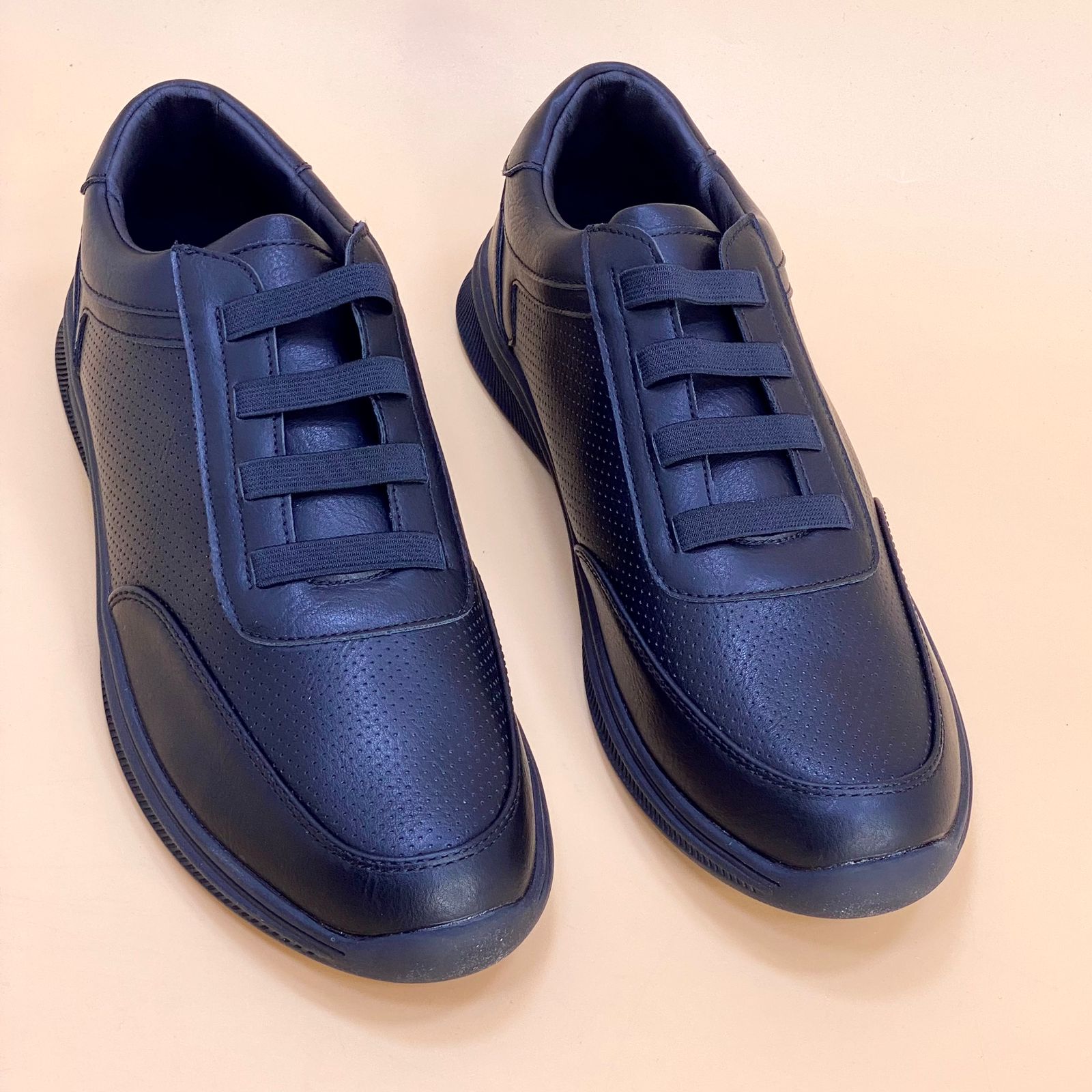 NEW , MEN SHOES M185, MADE IN CHINA