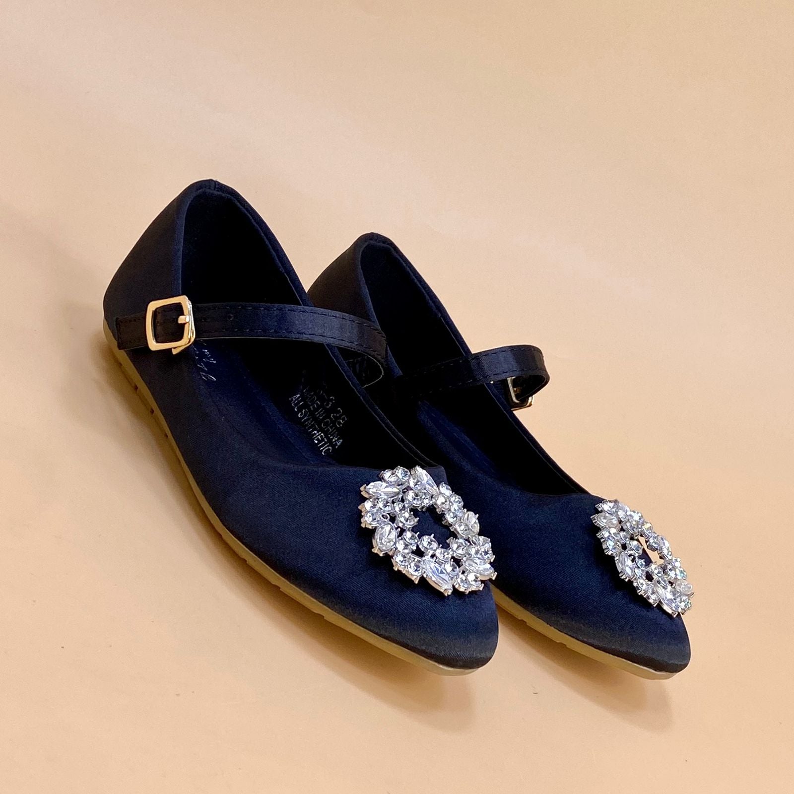 NEW , KIDS SHOES K26 SIZE FROM 25 TO 36