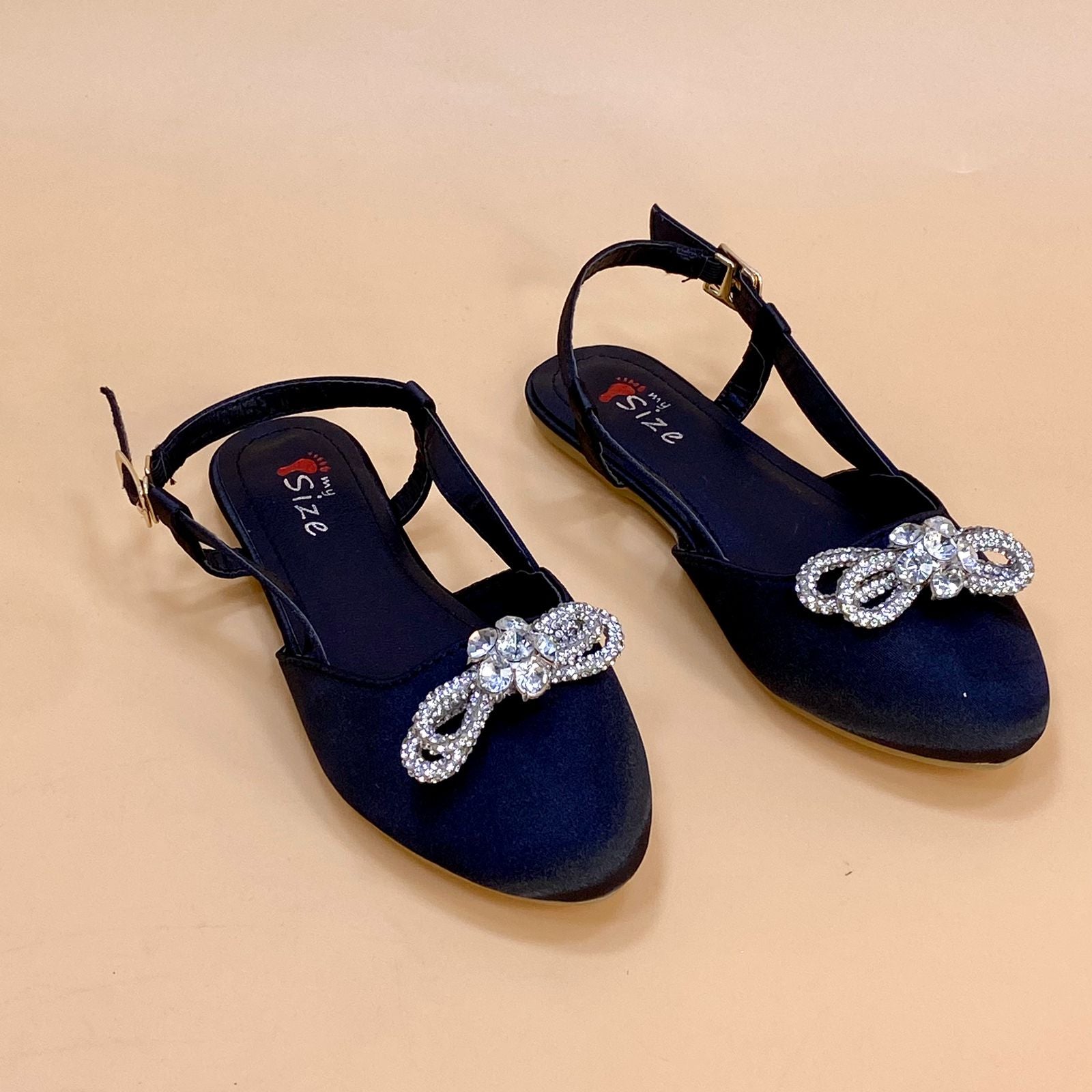 NEW , KIDS SHOES K25 SIZE FROM 25 TO 36