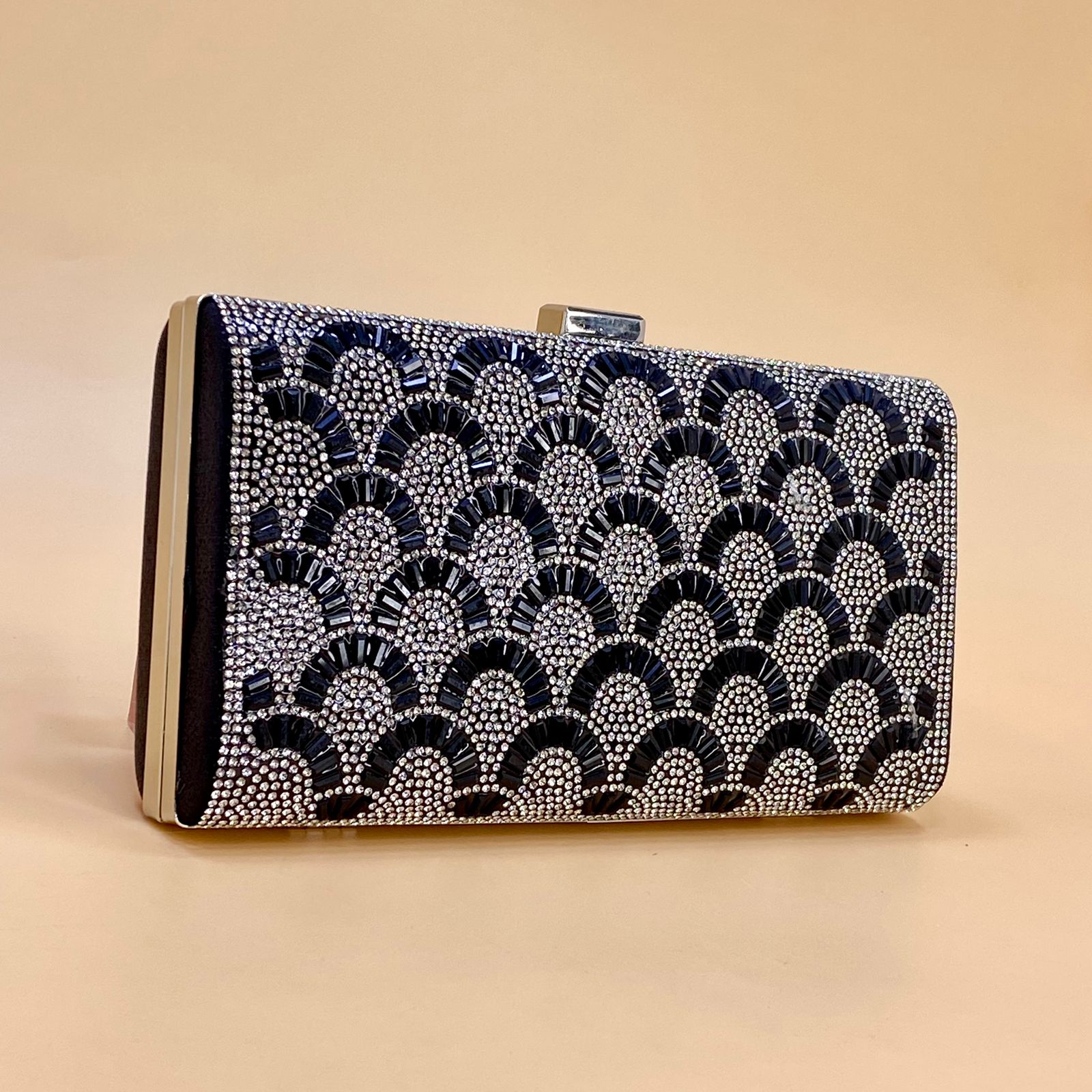 NEW 2023 , WOMEN HANDBAGS B16