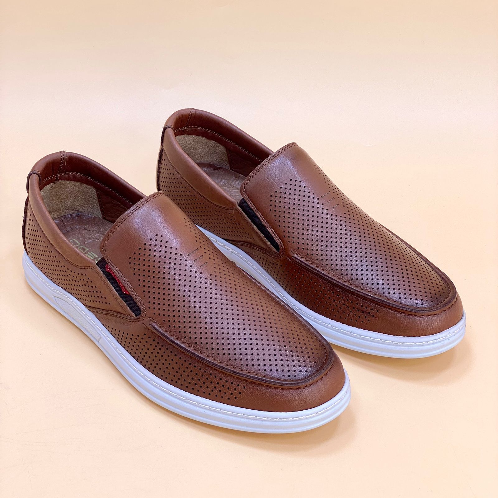 NEW , MADE IN TURKEY GENUINE LEATHER MEN SHOES M207