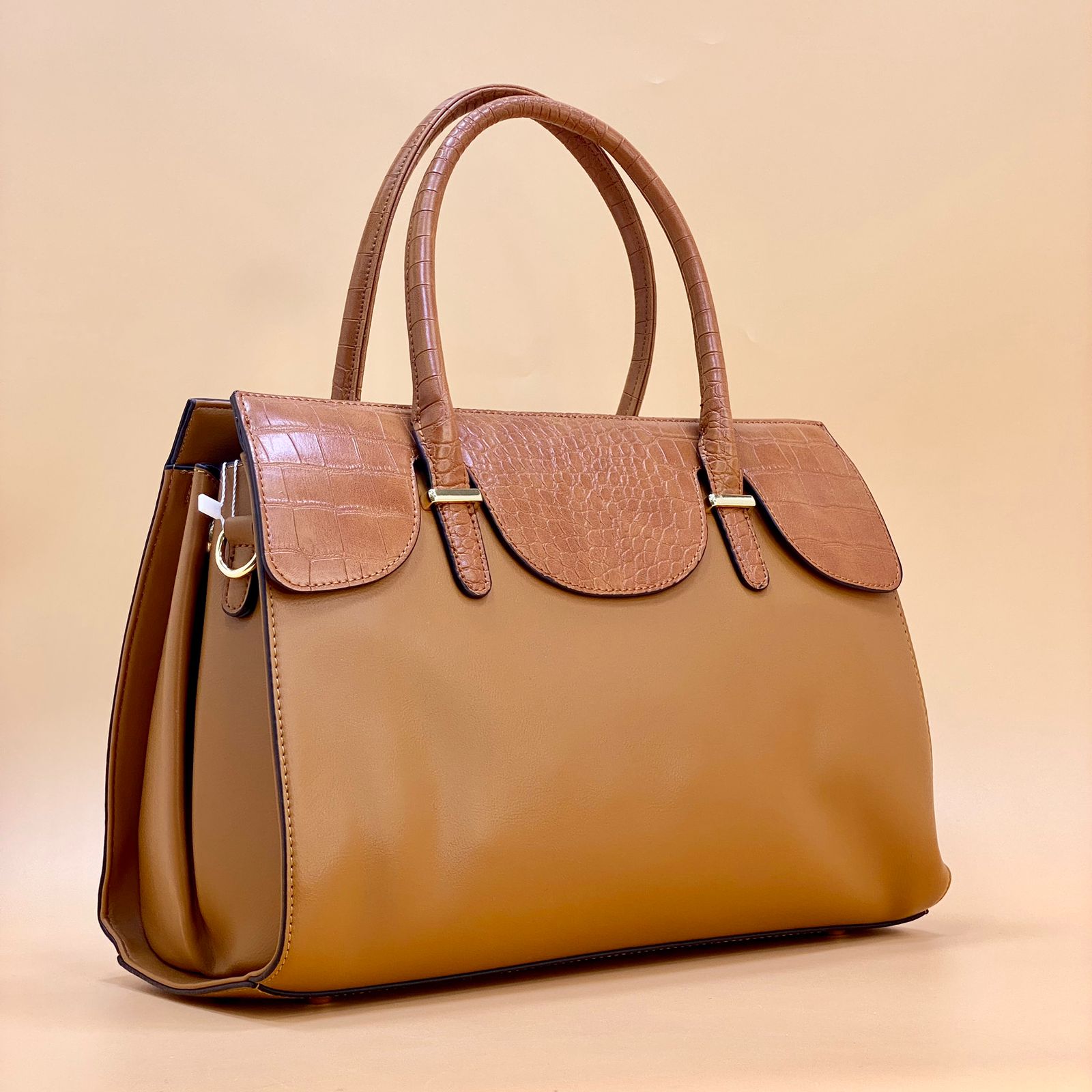 NEW 2023 , WOMEN HANDBAGS B22