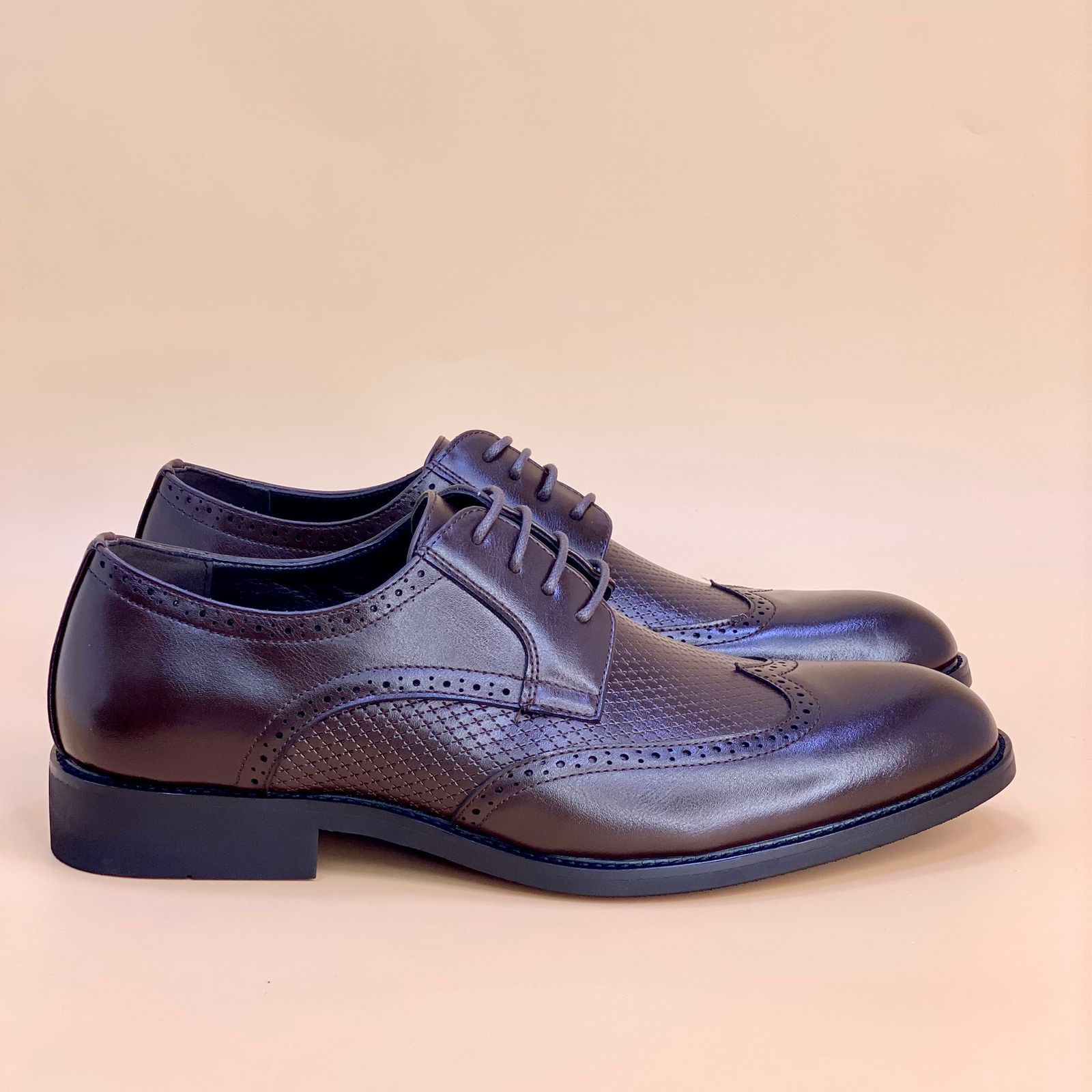 NEW ,  MEN SHOES  M220, MADE IN CHINA