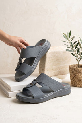 NEW , MEN SLIPPER M562