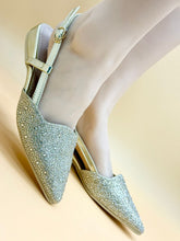 NEW ,  WOMEN FLAT SHOES W114