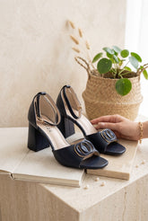 WOMEN SHOES HEELS W375