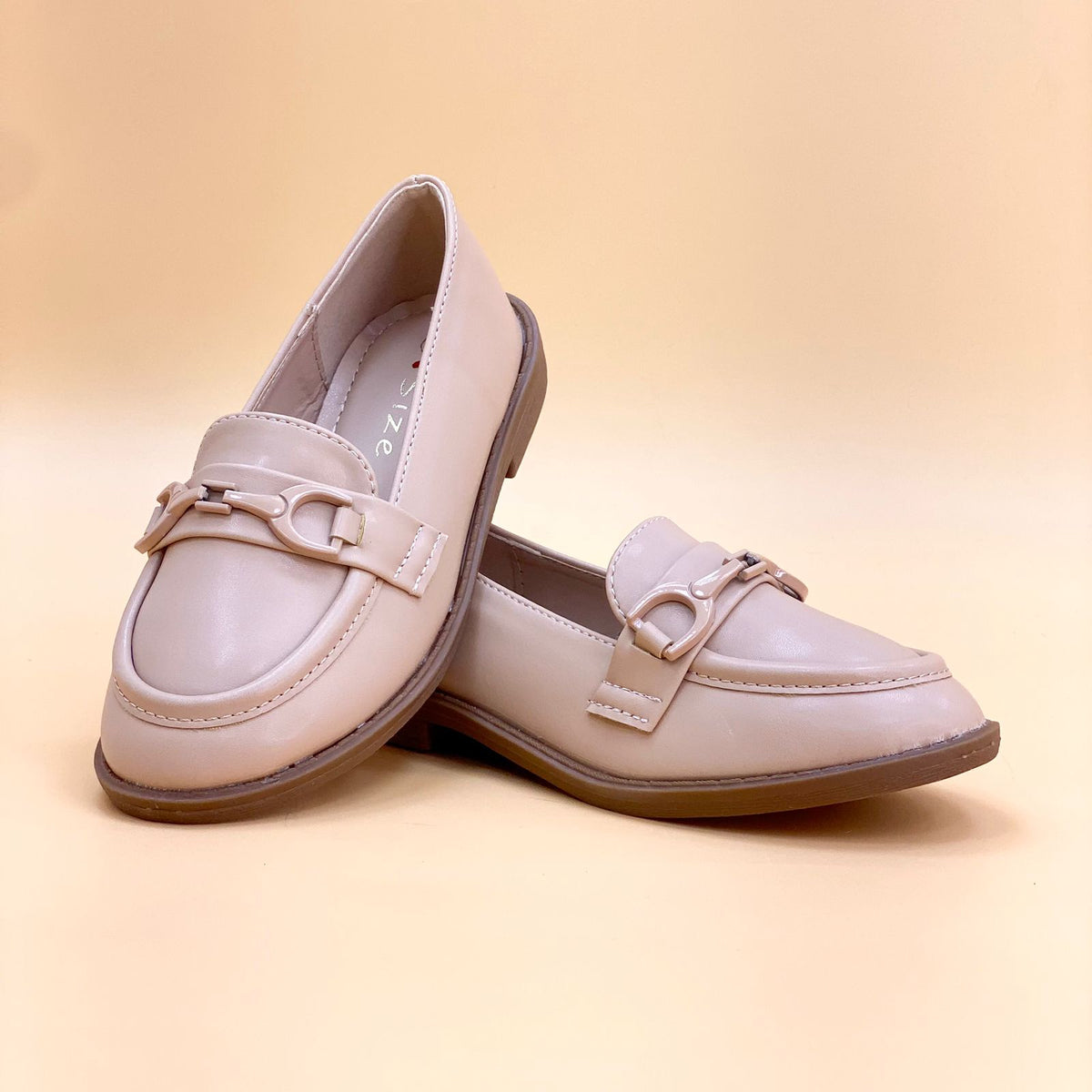 NEW ,  KIDS SHOES SIZE FROM 25 TO 36 K43