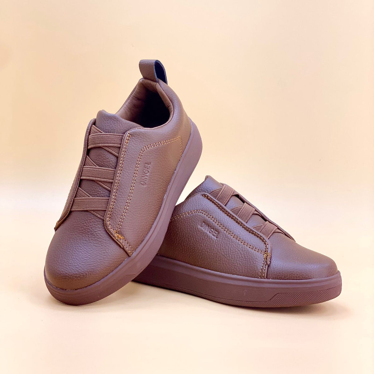 NEW ,  KIDS SHOES SIZE FROM 25 TO 41 K77