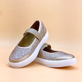 NEW ,  KIDS SHOES SIZE FROM 20 TO 37 K97