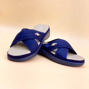 NEW ,  WOMEN SLIPPERS W526