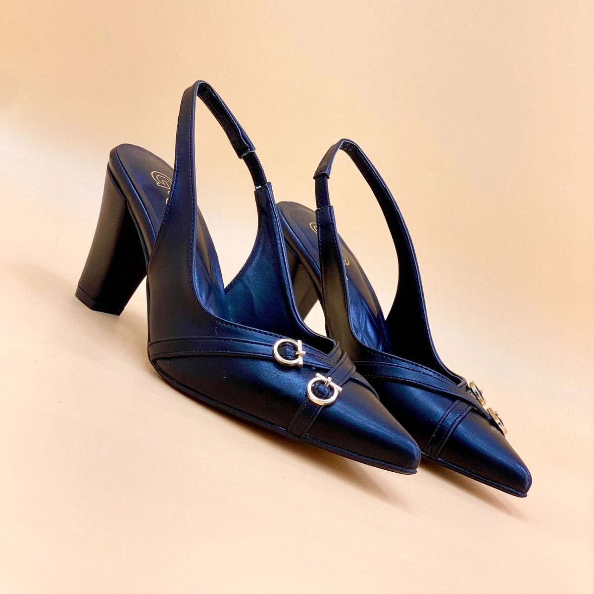 NEW ,  WOMEN SHOES HEELS W543