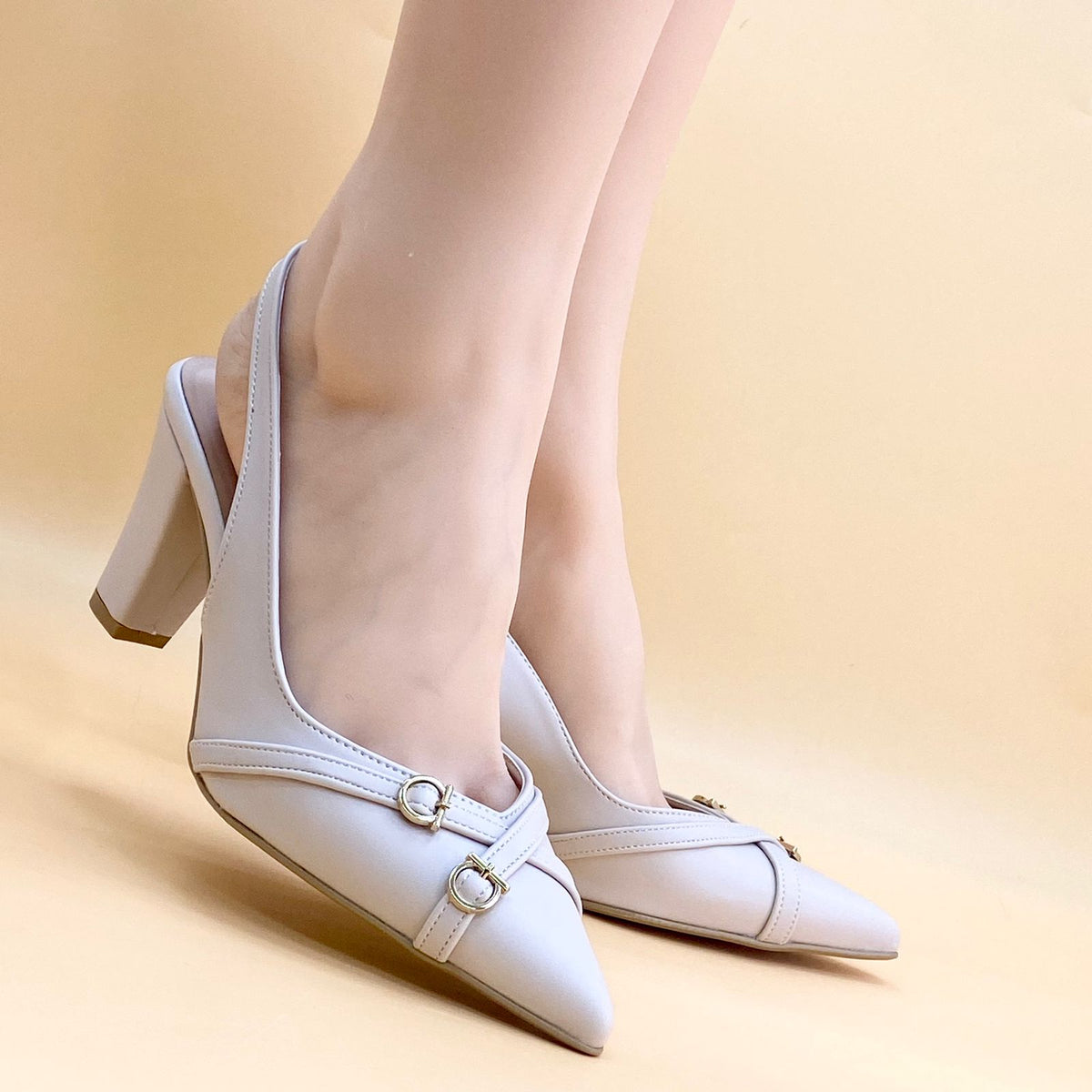 NEW ,  WOMEN SHOES HEELS W543