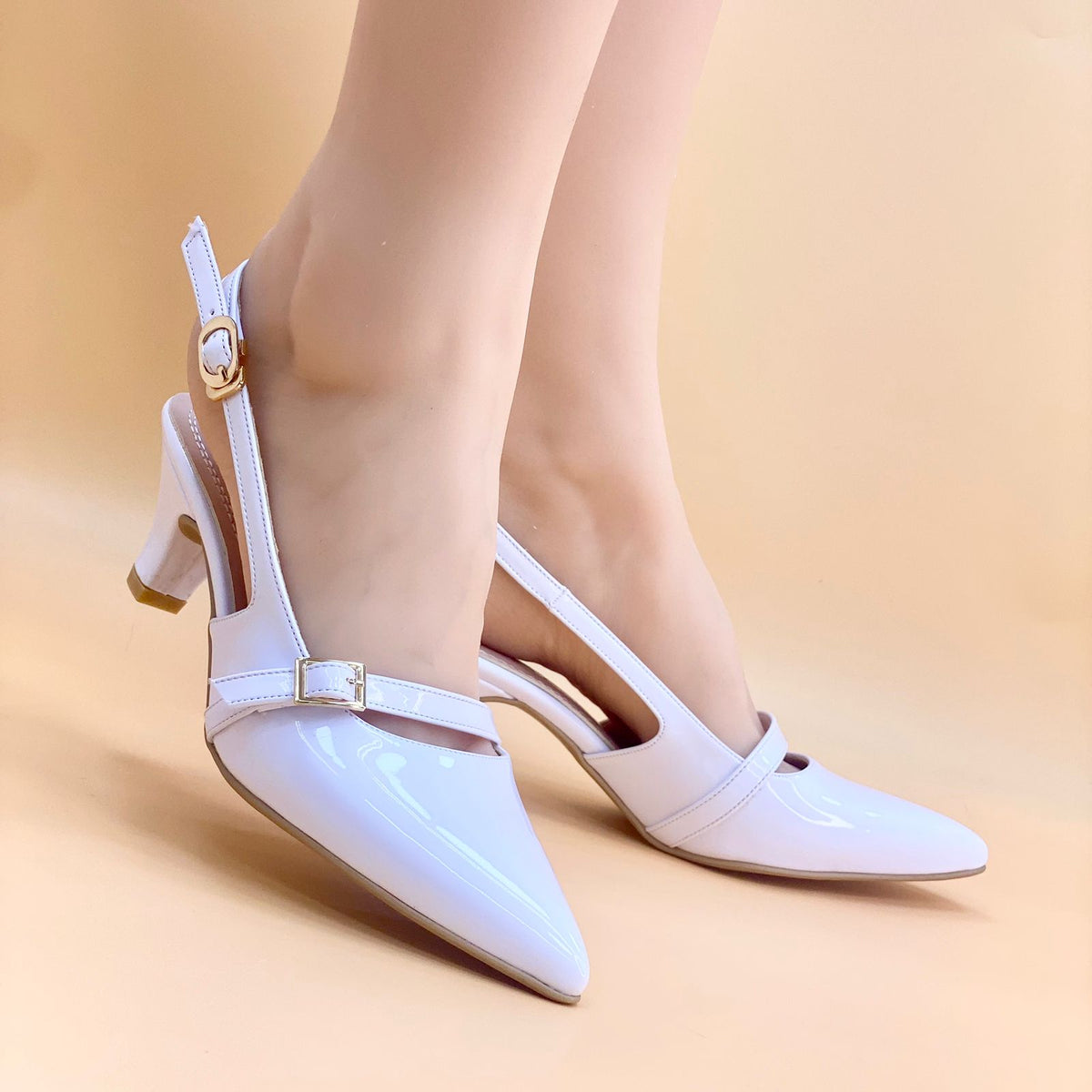 NEW ,  WOMEN SHOES HEELS W485