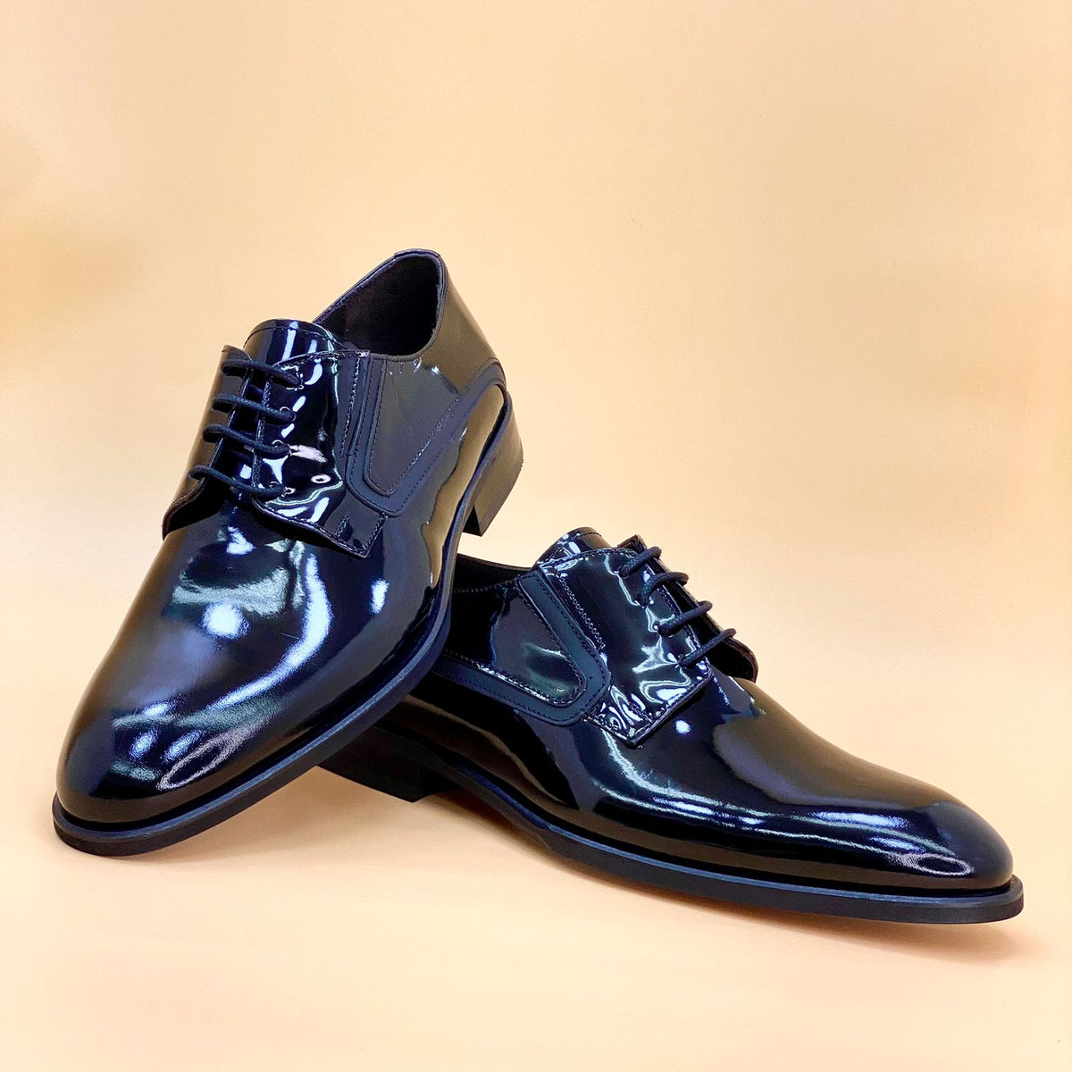 NEW ,  MADE IN TURKEY GENUINE LEATHER MEN SHOES M863