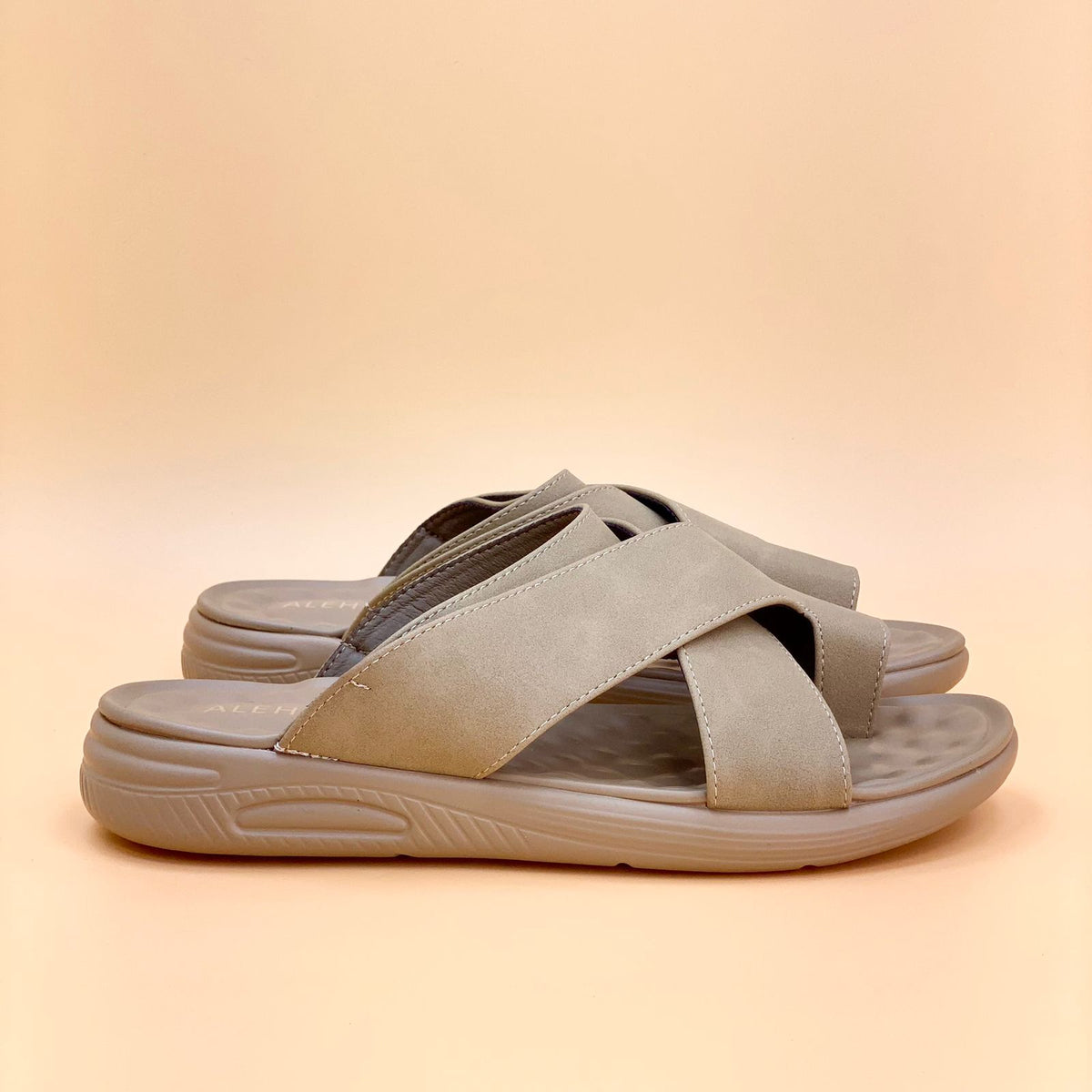 NEW ,  MEN SLIPPER M700