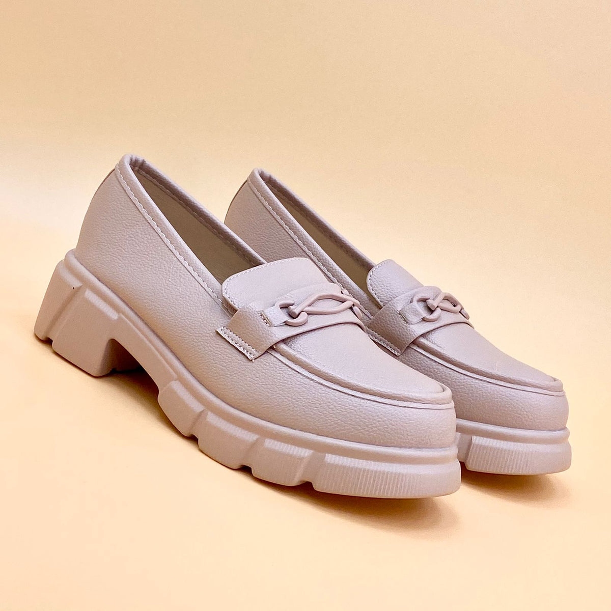 NEW , WOMEN SHOES W744