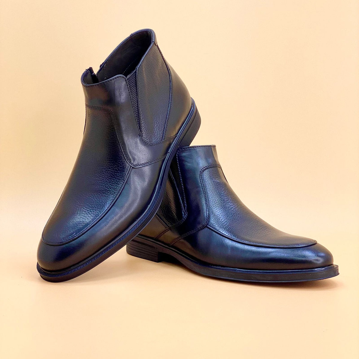 NEW ,  MADE IN TURKEY GENUINE LEATHER MEN BOOTS  M22