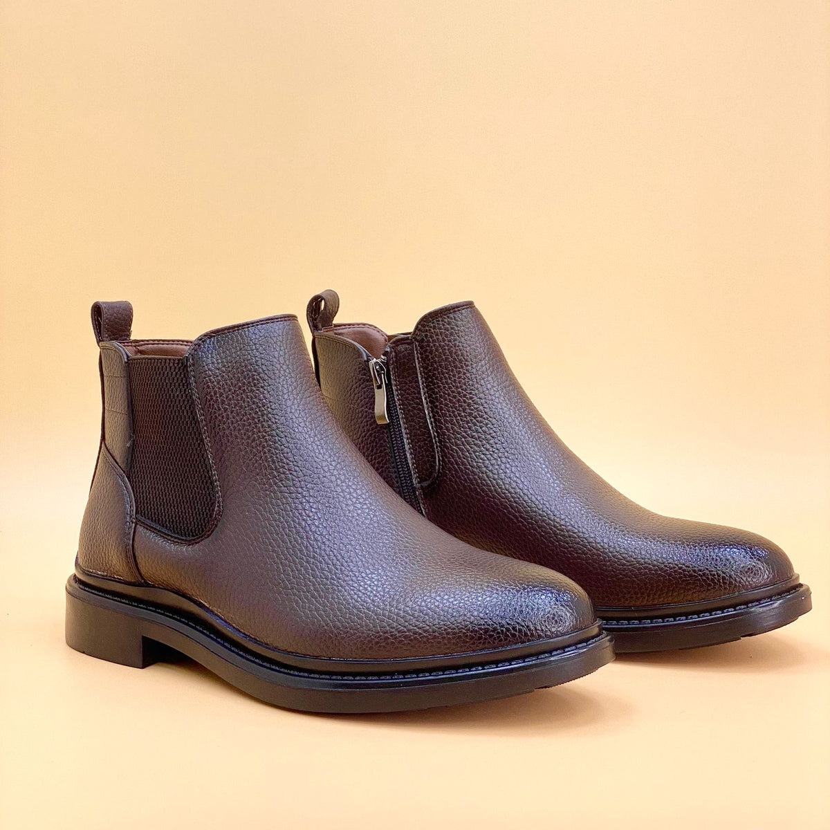 NEW ,  MEN BOOTS  M926 , MADE IN CHINA