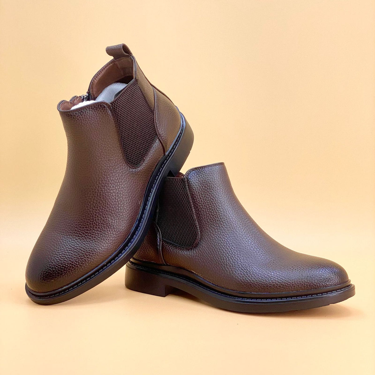 NEW ,  MEN BOOTS  M926 , MADE IN CHINA