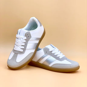 NEW ,  WOMEN FLAT SHOES W491