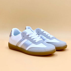 NEW ,  WOMEN FLAT SHOES W491