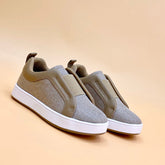 NEW ,  KIDS SHOES SIZE FROM 25 TO 36 K94