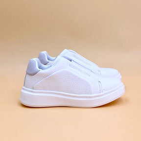 NEW ,  KIDS SHOES SIZE FROM 25 TO 41 K95