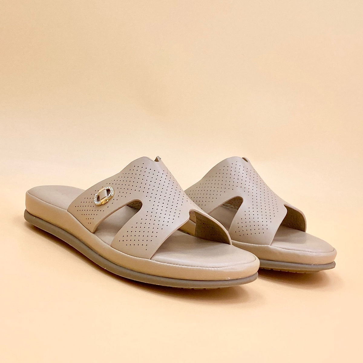 NEW ,  WOMEN SLIPPERS W831