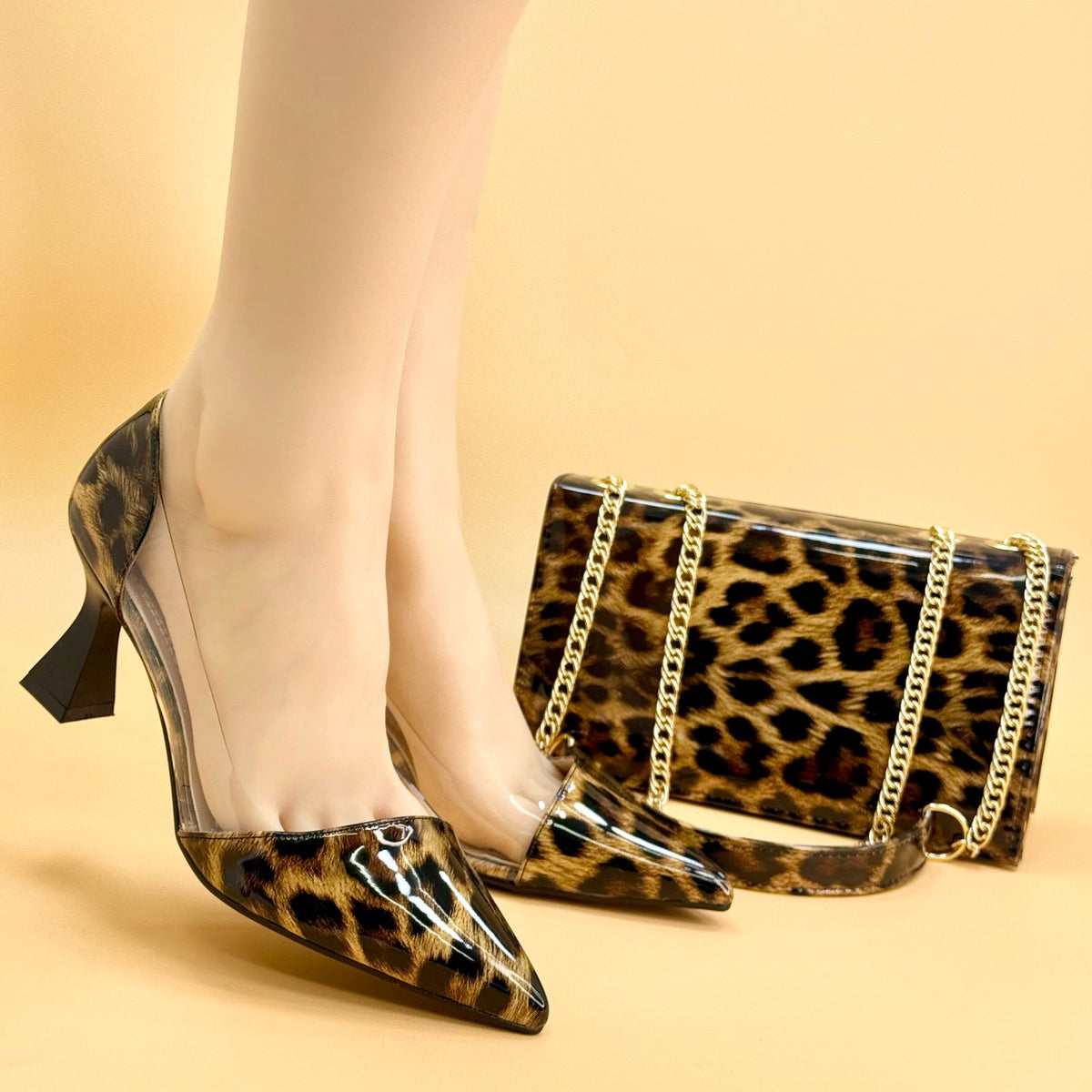 NEW ,  WOMEN SHOES HEELS W368